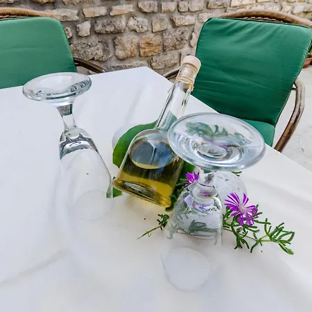 Draga Apartman Vrboska