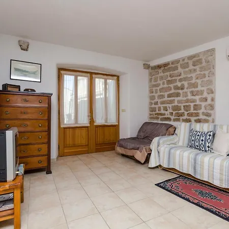 Draga - Traditional & In Center Appartement