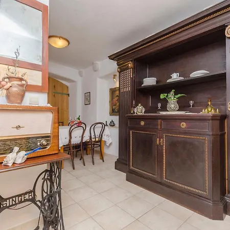 Appartement Draga - Traditional & In Center Vrboska