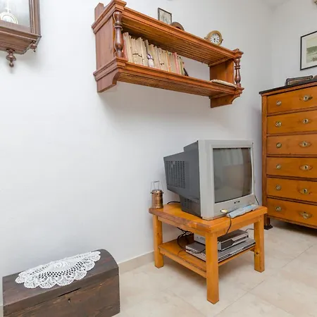 Draga - Traditional & In Center Vrboska