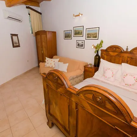 Appartement Draga - Traditional & In Center Vrboska