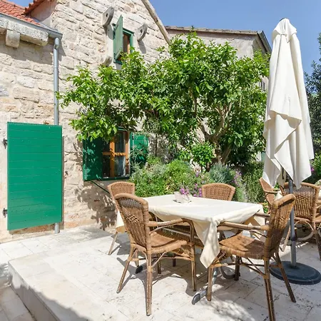 Draga - Traditional & In Center Appartement