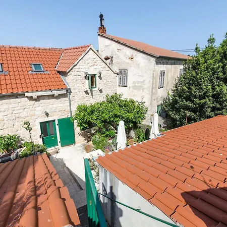 Draga - Traditional & In Center Vrboska